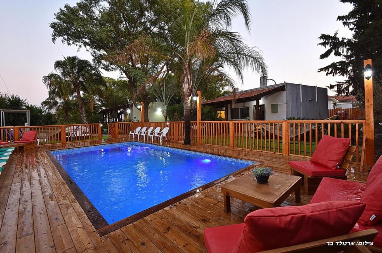 Вилла Hawaii Mansion Рош-Пинна Экстерьер фото